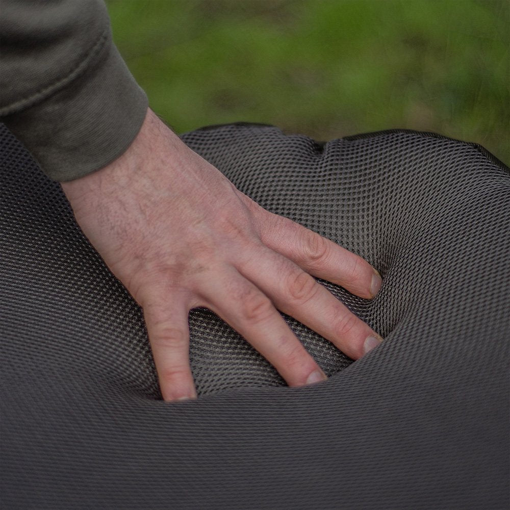 Bed Chair con saco de dormir Solar SP C - Tech Memory Foam Sleep Systems MKII - Tienda Carpfishing