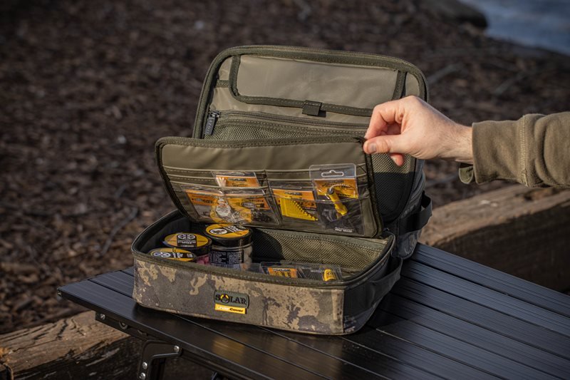 Bolso de Accesorios Solar Undercover Camo Grande - Tienda Carpfishing