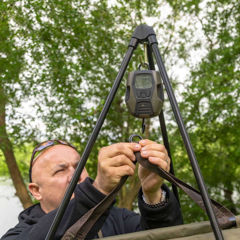 Trípode para pesaje Avid Carp Pro - Tect Deluxe - Tienda Carpfishing