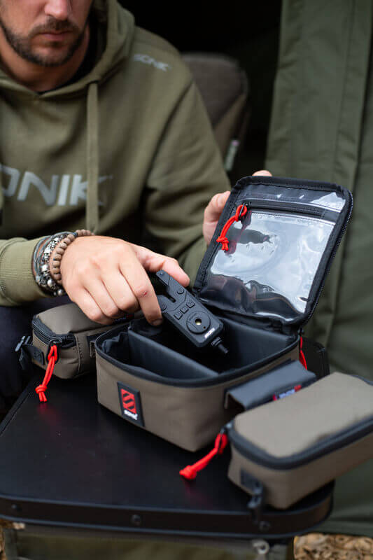 Bolso Sonik Tackle - Tienda Carpfishing