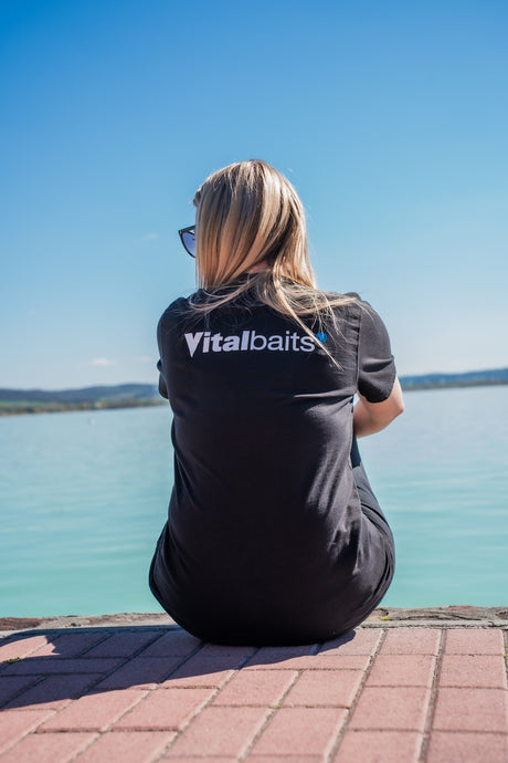 T-shirt Vitalbaits Blauw