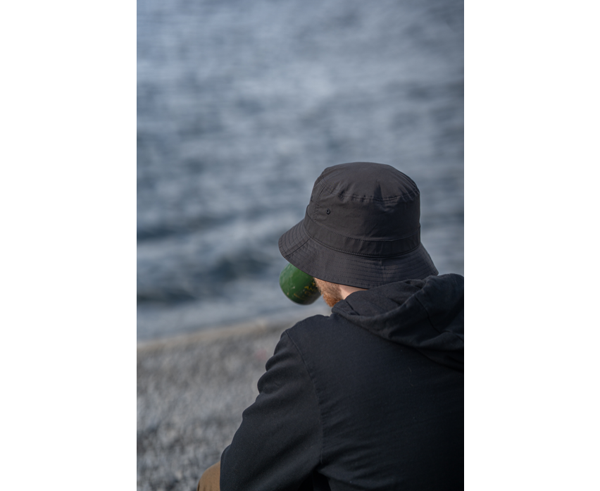 Gorro Avid Carp Stealth Negro
