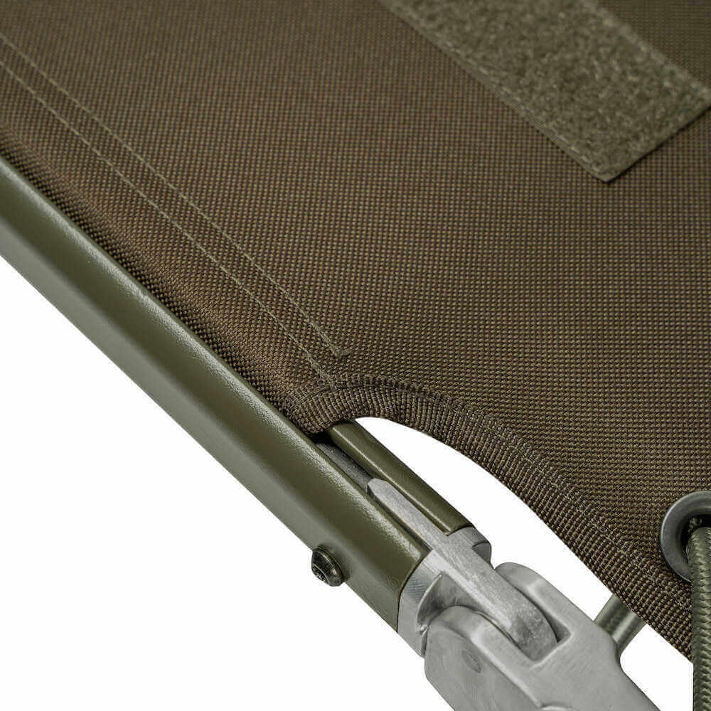 Bed Chair con saco de dormir Avid Carp Benchmark Ultra X System 8 patas - Tienda Carpfishing