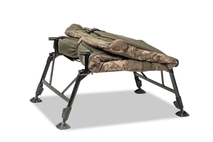 Bed Chair Nash Indulgence 4 Junioren Sleep System camouflage - Tienda Carpfishing