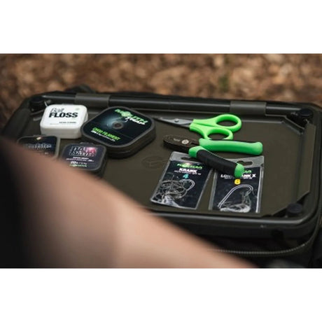 Macuto Korda Compac Framed XS Dark Kamo - Tienda Carpfishing