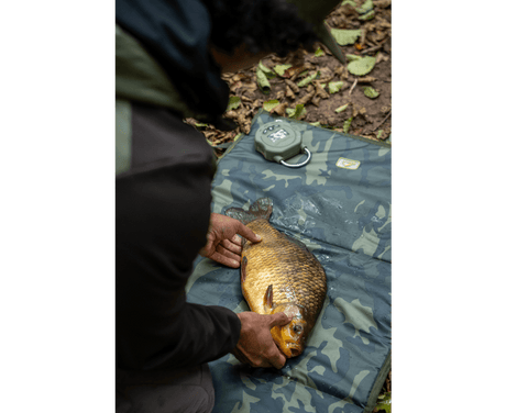 Moqueta Korum Camo Roll - A - Mat - Tienda Carpfishing