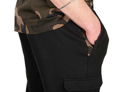 Pantalones Fox LW Combat Negro y Camo - Tienda Carpfishing