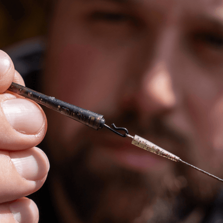 QC Swivel Bag Stems Avid Carp Outline FleckTone S - Tienda Carpfishing