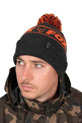 Gorro Fox Collection Negro/Naranja con bola - Tienda Carpfishing