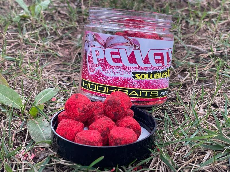Hook Baits Pellets Peralbaits Red Garlic 20 mm - Tienda Carpfishing