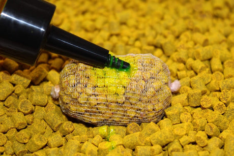 Líquido Fluminow Explosive Pro Elite Baits Bloody Mulberry 150 ml - Tienda Carpfishing